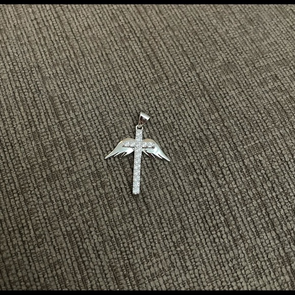 Sterling silver cross winged necklace - Picture 5 of 5